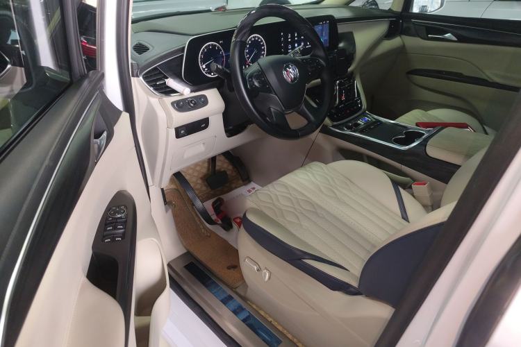 Used Buick GL8 2022 ES Landtrek 653T Comfort Edition