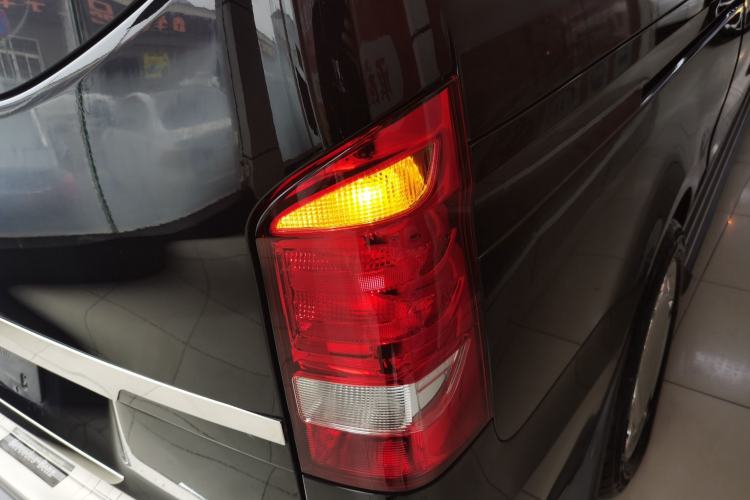 Used Mercedes-Benz Vito 2018 2.0T Elite Version 7 Seats China V Emission Standard