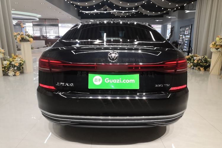 Used Volkswagen Passat 2023 Facelift 330TSI Luxury Edition
