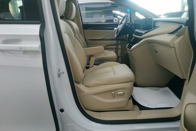 Used Buick GL8 2023 ES Lu Zun Deluxe Model
