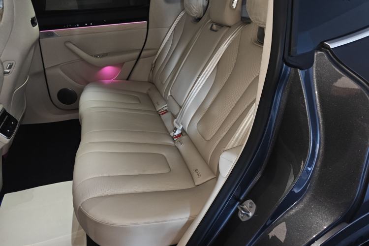 Used Hima Luxeed R7 2024 All-Electric 802 km Max
