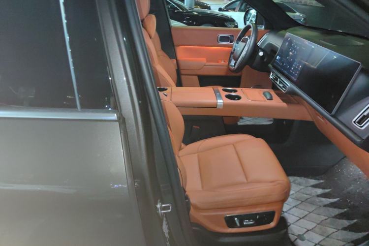 Used Li Auto L8 2023 Pro Model Right Front Seat