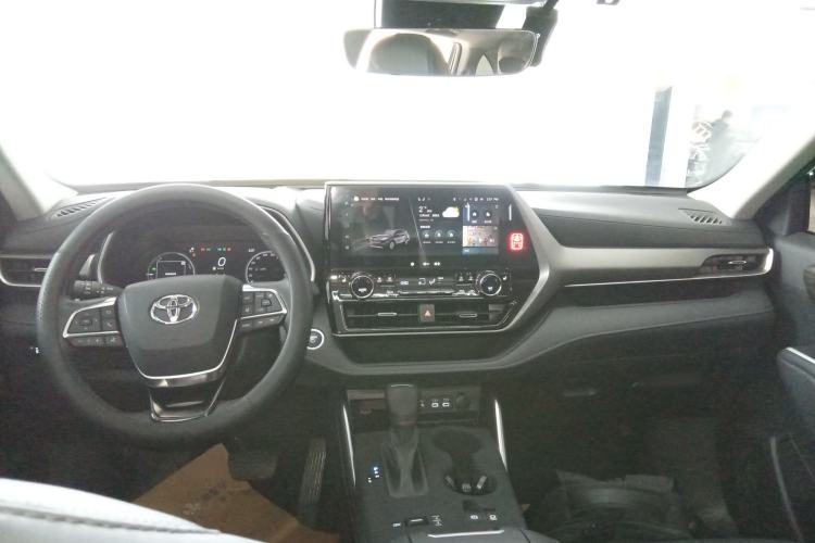 Used Toyota Highlander 2024 2.5L Smart Electric Hybrid Dual-Engine Four-Wheel Drive Prestige Version – 7 Seats