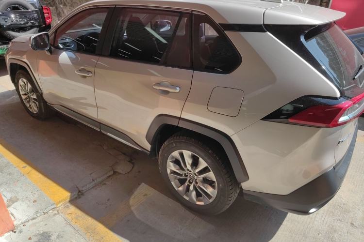 Used Toyota Wildlander 2020 2.0L CVT 4x4 Luxury Edition