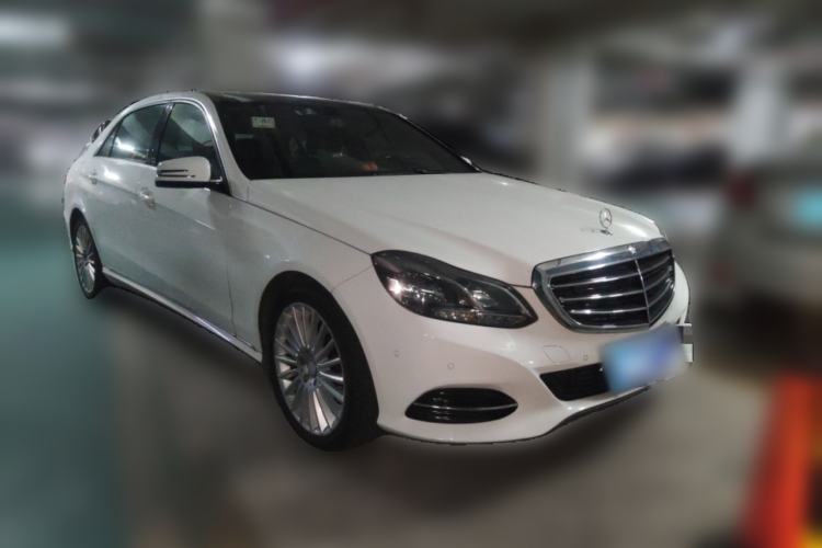 Used Mercedes-Benz E-Class 2015 E 200 L Front Right 45 Deg