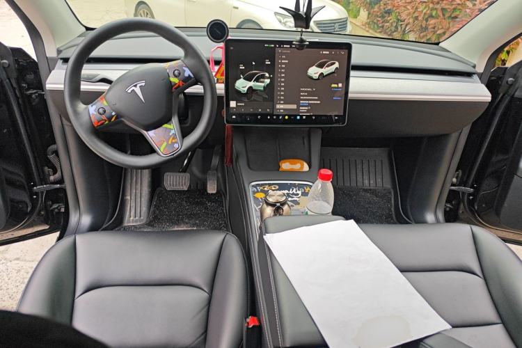 Used Tesla Model Y 2023 Rear-Wheel-Drive Version
