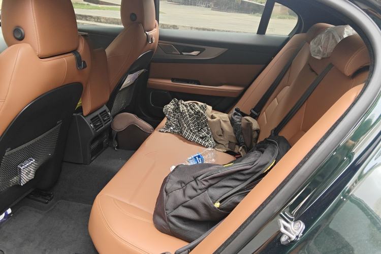 Used Jaguar XEL 2024 2.0T 250 PS R-DYNAMIC S Advanced Sport Edition Left Rear Seat