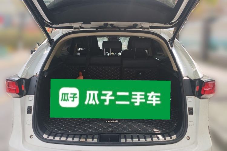 Used Lexus NX 2018 300h Front-Wheel-Drive FENGSHANG Version China V Emission Standard
