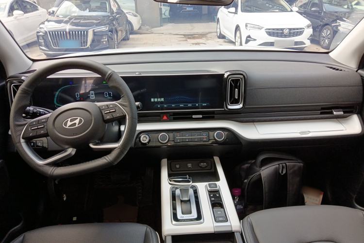 Used Hyundai ix35 2023 Musso 2.0L Deluxe Edition DLX
