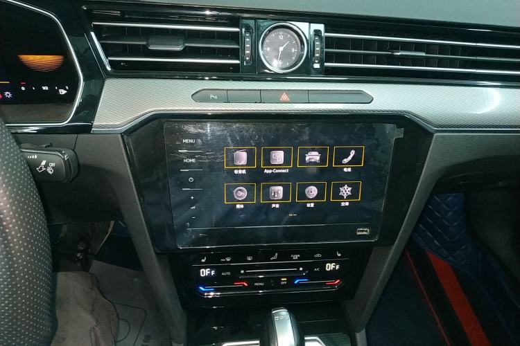 Used Volkswagen Magotan 2023 2 Million Units Limited Edition 330TSI DSG Leading Version