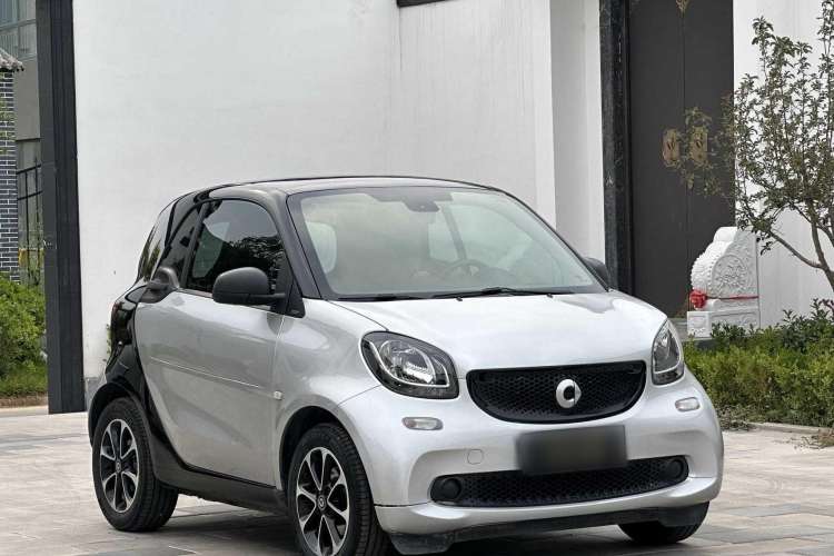 Used smart fortwo 2015 1.0L 52 kW Hardtop Passion Edition