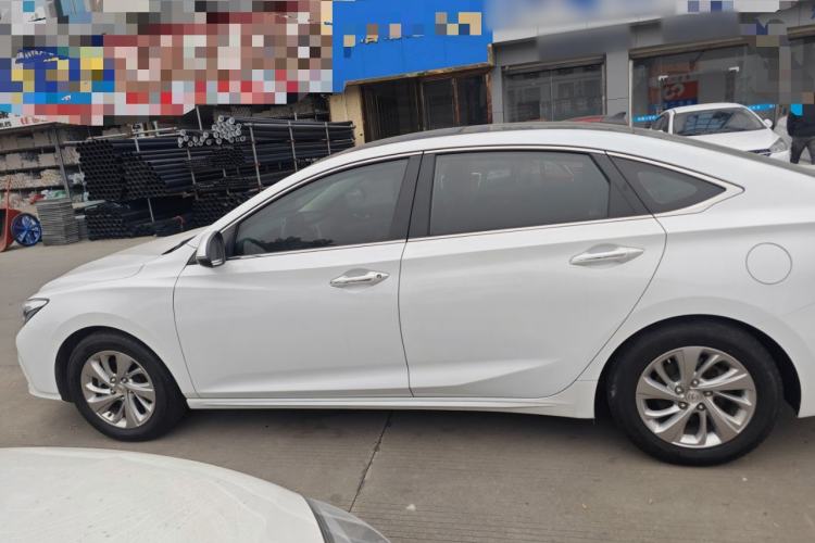 Used Changan Raeton CC 2019 1.5T Manual Elegant Starry Edition China VI Standard
