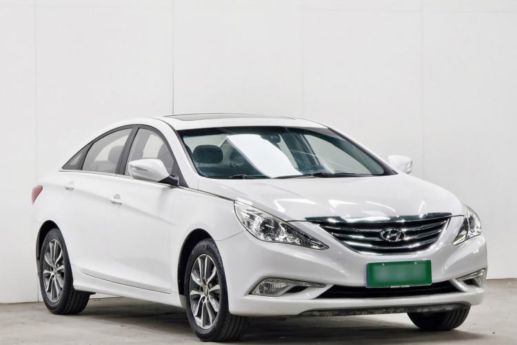 Used Hyundai Sonata 2015 Classic 2.0L Automatic Leading Edition Exterior 6