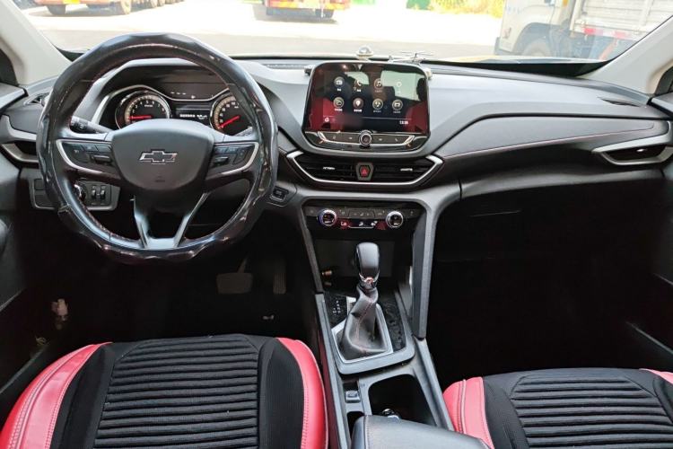 Used Chevrolet Orlando 2019 Redline 530T Automatic Enjoyment Version (5+2 Seating) China VI Center Console