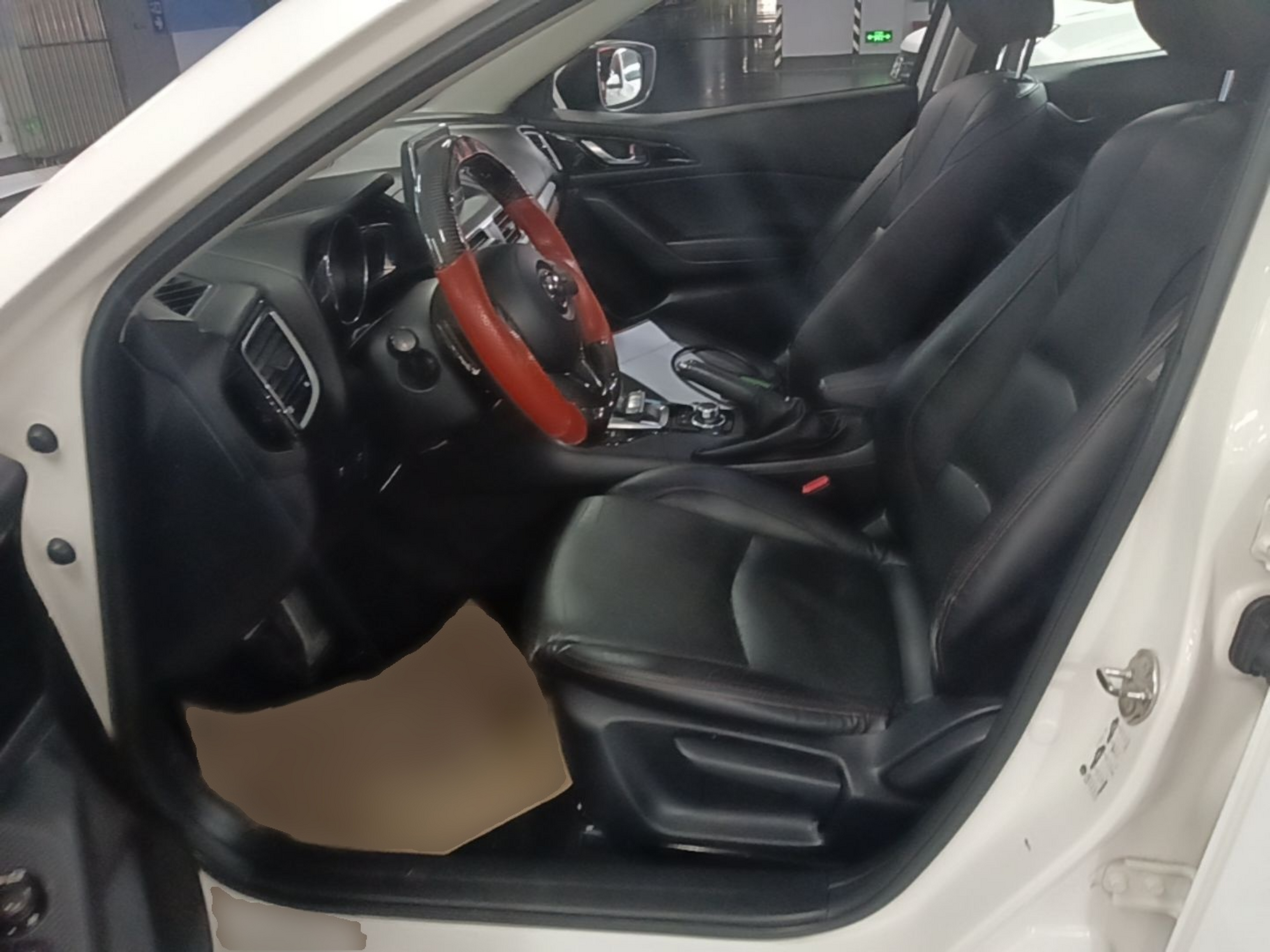 Avant de la voiture