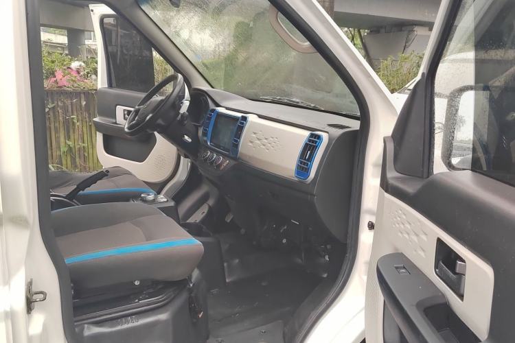 Used Dongfeng Xiaokang EC36II 2023 Chongqing Innovision 38.64 kWh Audio And AC Panel