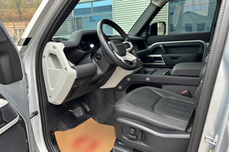 Used Land Rover Defender 
