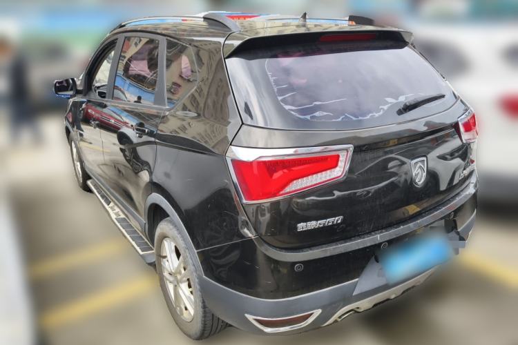 Used Baojun 560 2015 1.8L manual Comfort trim level
