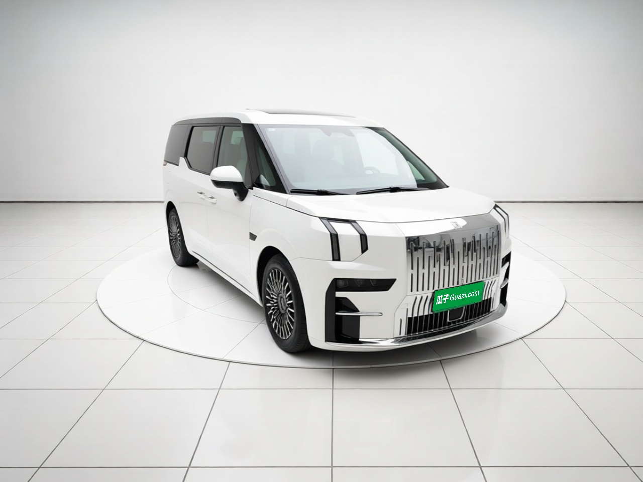 Zeekr 009 2024 Six-Seat Executive Version 4WD 108 kWh — снимка 3