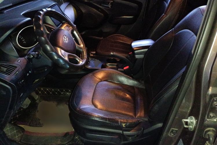 Used Hyundai ix35 2012 2.0L Automatic Two-Wheel Drive Elite Edition GLS
