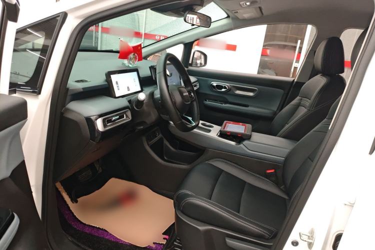 Used AION Y 2023 Plus 610 Smart Edition Lithium Iron Phosphate Left Front Seat