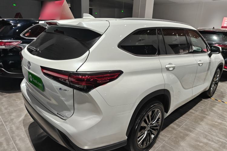 Used Toyota Highlander 2026 Model 2.5L Intelligent Electric Hybrid Dual-Engine All-Wheel-Drive Luxury Edition 7-seater
