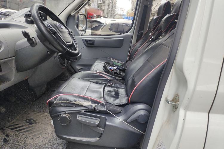 Used SAIC MAXUS Xintu V80 2021 2.0T Manual Classic Aoyuntong Long Wheelbase Mid-Roof 6/7/8/9-Seater