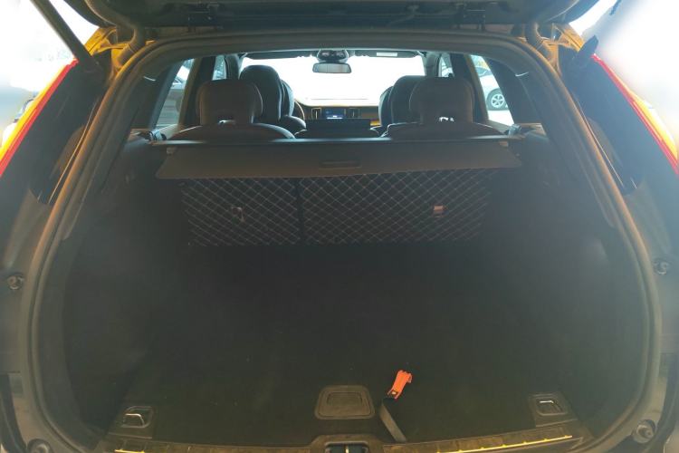 Used Volvo XC60 2022 B5 4x4 Zhiyi Luxury Edition Trunk