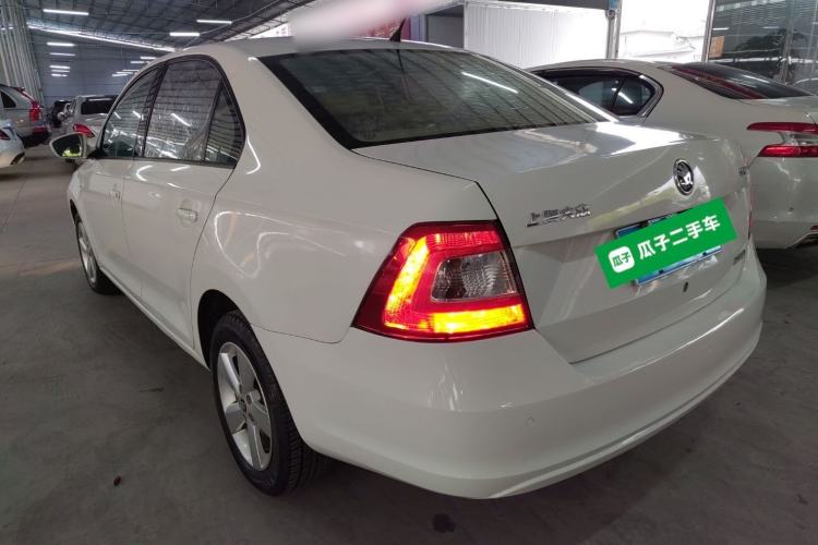 Used Skoda Rapid 2015 1.6L Automatic Smart Selection Model
