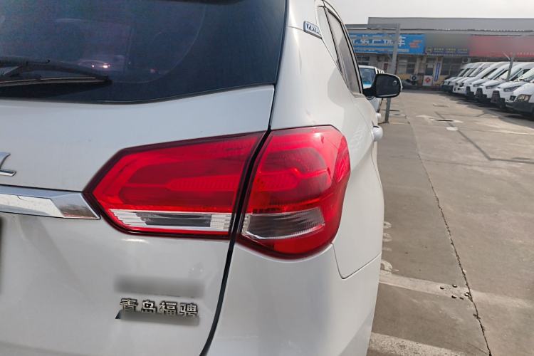 Used Haval H2 2018 Chuanxiang Edition Blue Badge 1.5T Dual-Clutch Two-Wheel Drive Fashionable Model