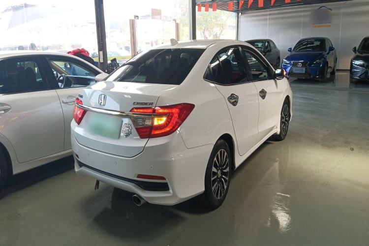 Used Honda Crider 2015 1.8L automatic comfort version
