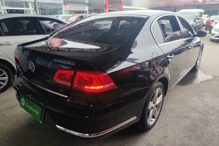 Used Volkswagen Magotan 2016 1.8TSI Luxury Comfort Model
