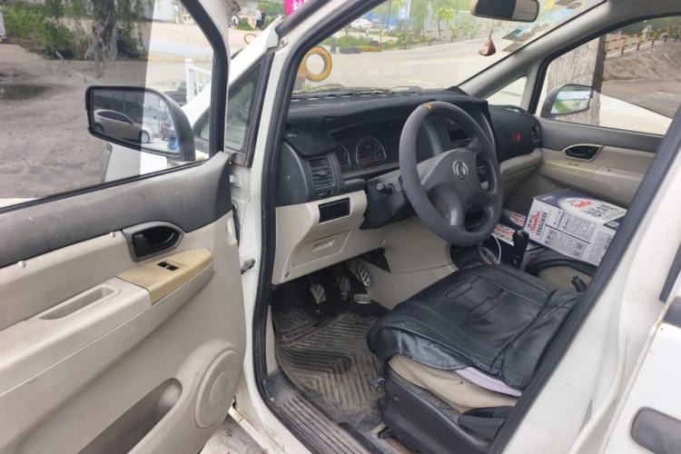 Used Dongfeng Shuaike 2013 Revised Version 1.5L Manual Standard Trim 5 Seats China V Emission Standard Driver Seat