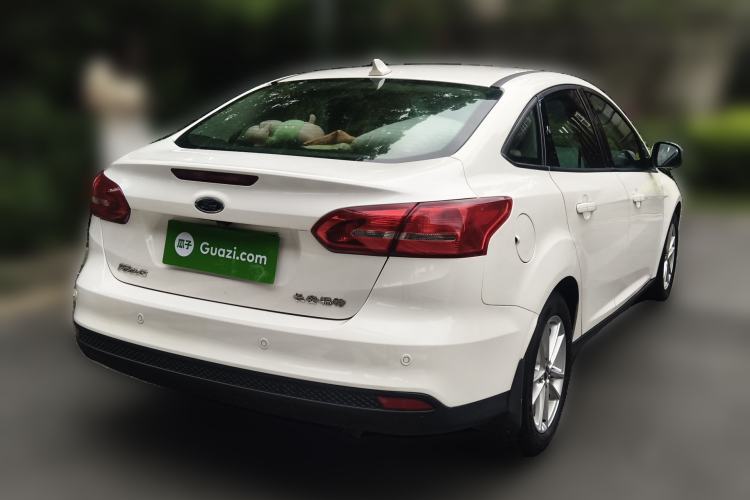 Used Ford Focus 2018 Sedan Classic 1.6L Automatic Trendy SmartDrive Edition Rear Right 45 Deg