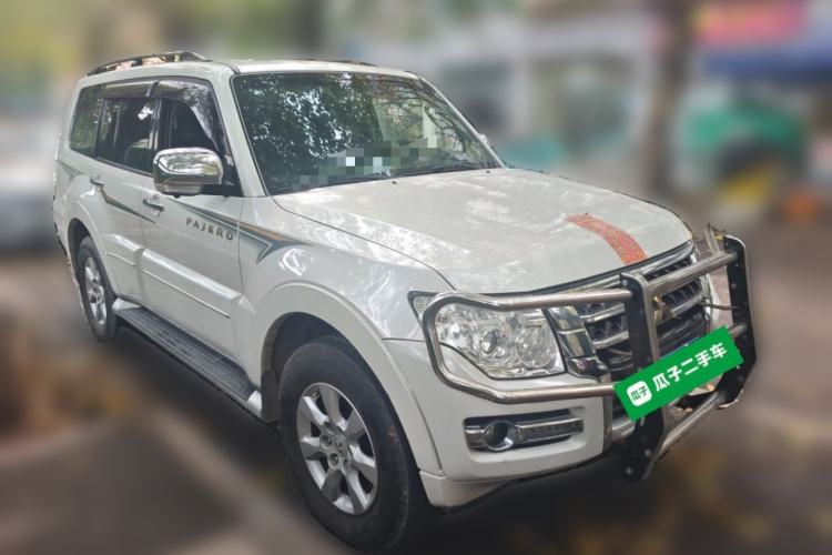 Used Mitsubishi Pajero 2016 3.0L Automatic Prestige Version China V Standard Front Right 45 Deg