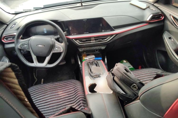 Used CHANGAN OSHAN X5 2021 1.5T DCT Prestige Edition Center Console