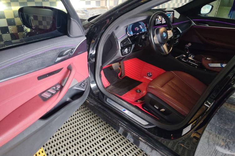 Used BMW 5 Series New Energy 2022 Second Facelift 535Le M Sport Package Driver Seat