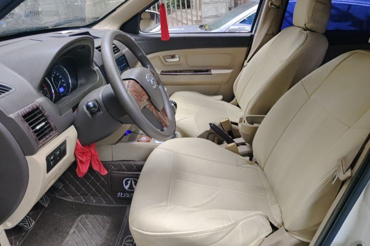 Used BAIC Weiwang M30 2015 1.5L Basic Version DAM15 Left Front Seat