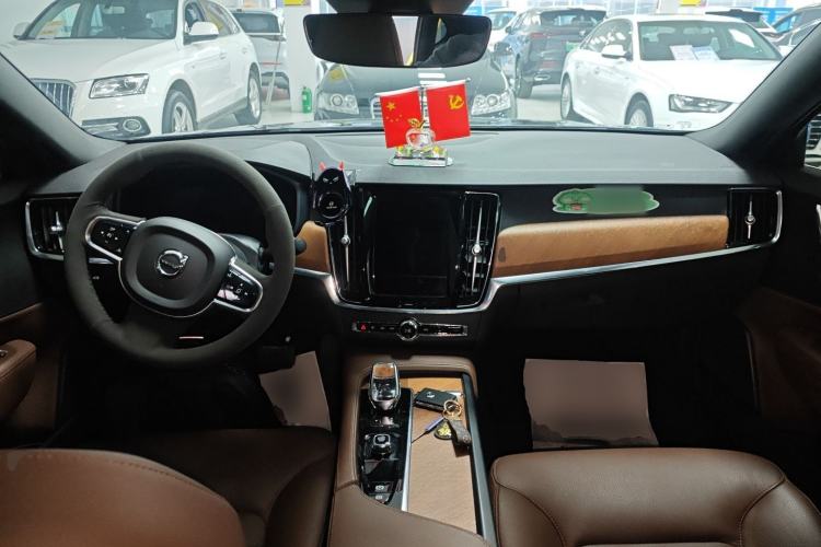 Used Volvo S90 2022 B5 Zhiyi Luxury Edition