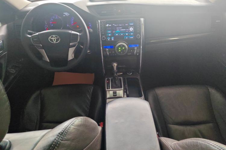 Used Toyota Reiz 2013 2.5V Elite Edition Center Console
