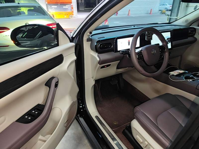 Used Leapmotor C11 2023 Range-Extended 300 Smart Enjoyment Edition — 15