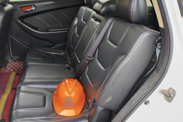 Used Dongfeng Fengon 580 2017 1.5T Manual Luxury Model Left Rear Seat