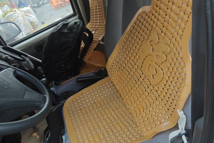 Used Wuling Rongguang 2011 1.2L Base Version
