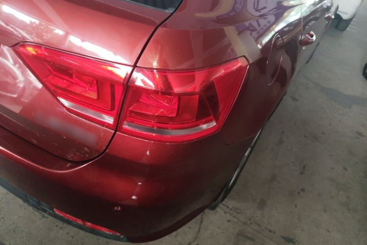 Used Volkswagen Gran Lavida 2013 1.6L Automatic Fashion Model
