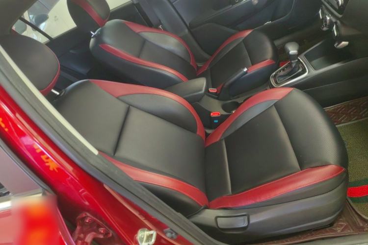 Used Kia KX Cross 2017 1.4L AT GLS
