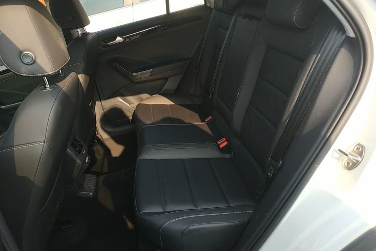 Used Volkswagen T-ROC 2022 280TSI DSG Two-Wheel Drive Comfort PLUS Left Rear Seat