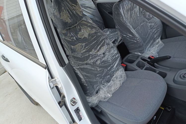 Used Wuling Hongguang New Energy 2024 All-Electric Model 300KM Standard Version Right Front Seat