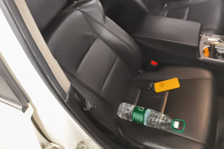 Used Acura RDX 2013 3.0L Two-Wheel Drive Elite Edition Right Front Seat