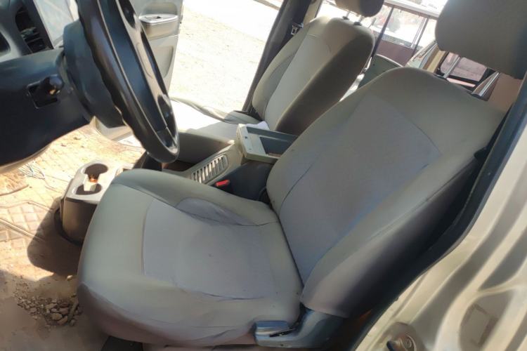 Used FORTHING Lingzhi 2014 M5 Q7 2.0L 7-seat Long-wheelbase Comfort Version
