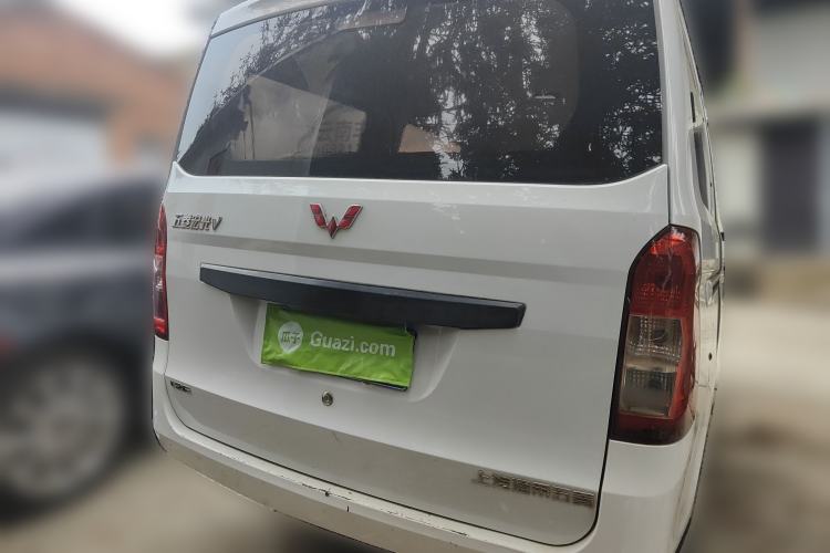 Used Wuling Rongguang V 2015 1.2L Practical Model
